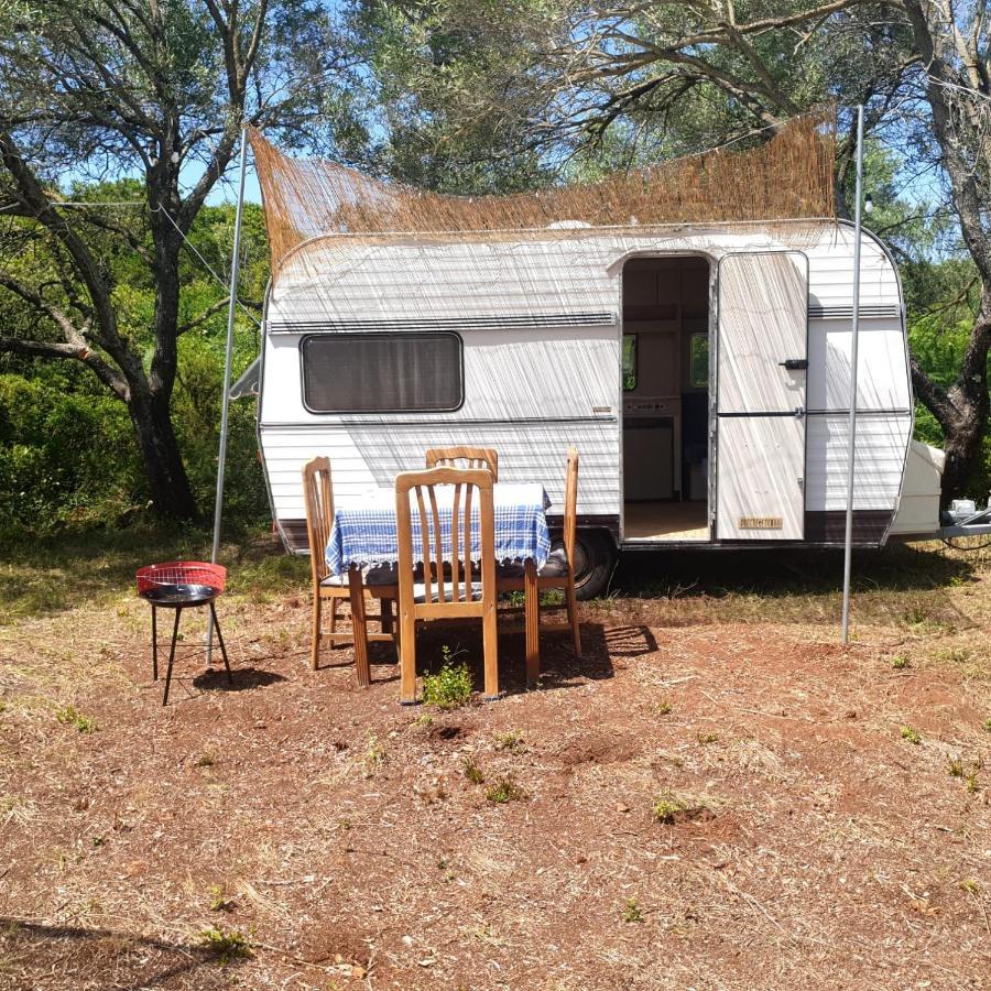 Hotel Aquariumi Jale Camping Zewnętrze zdjęcie