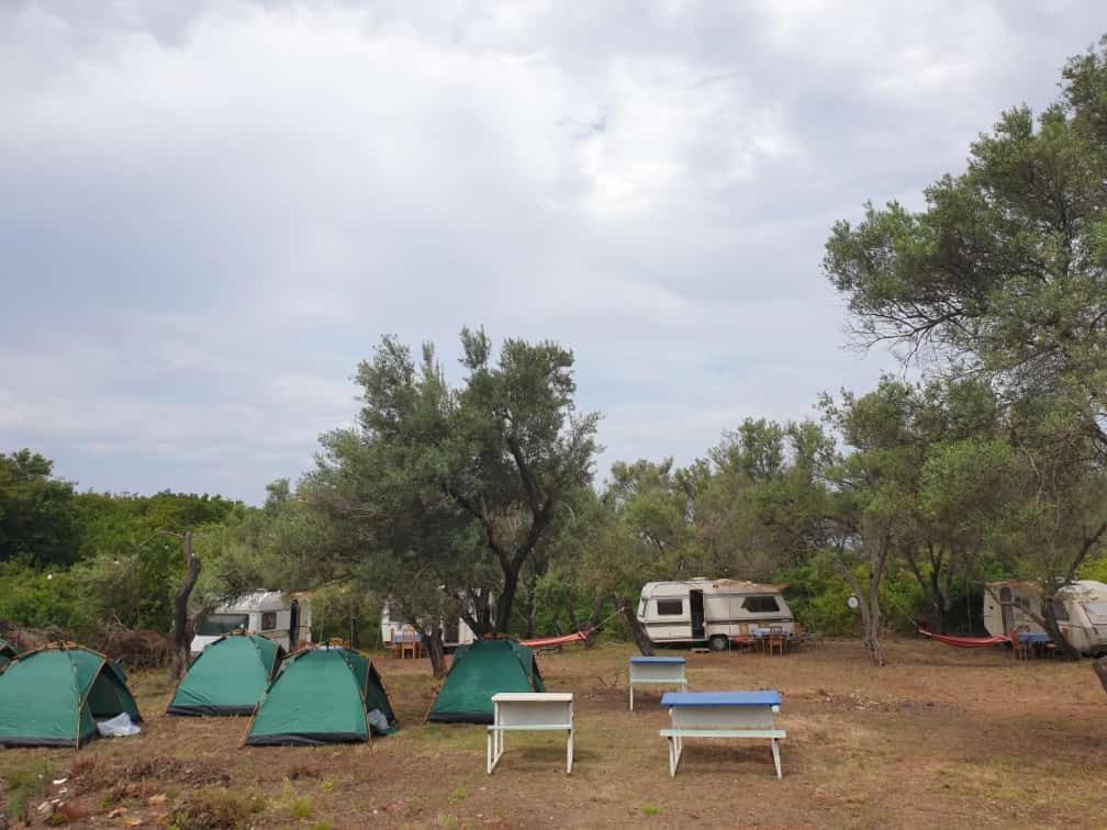 Hotel Aquariumi Jale Camping Zewnętrze zdjęcie